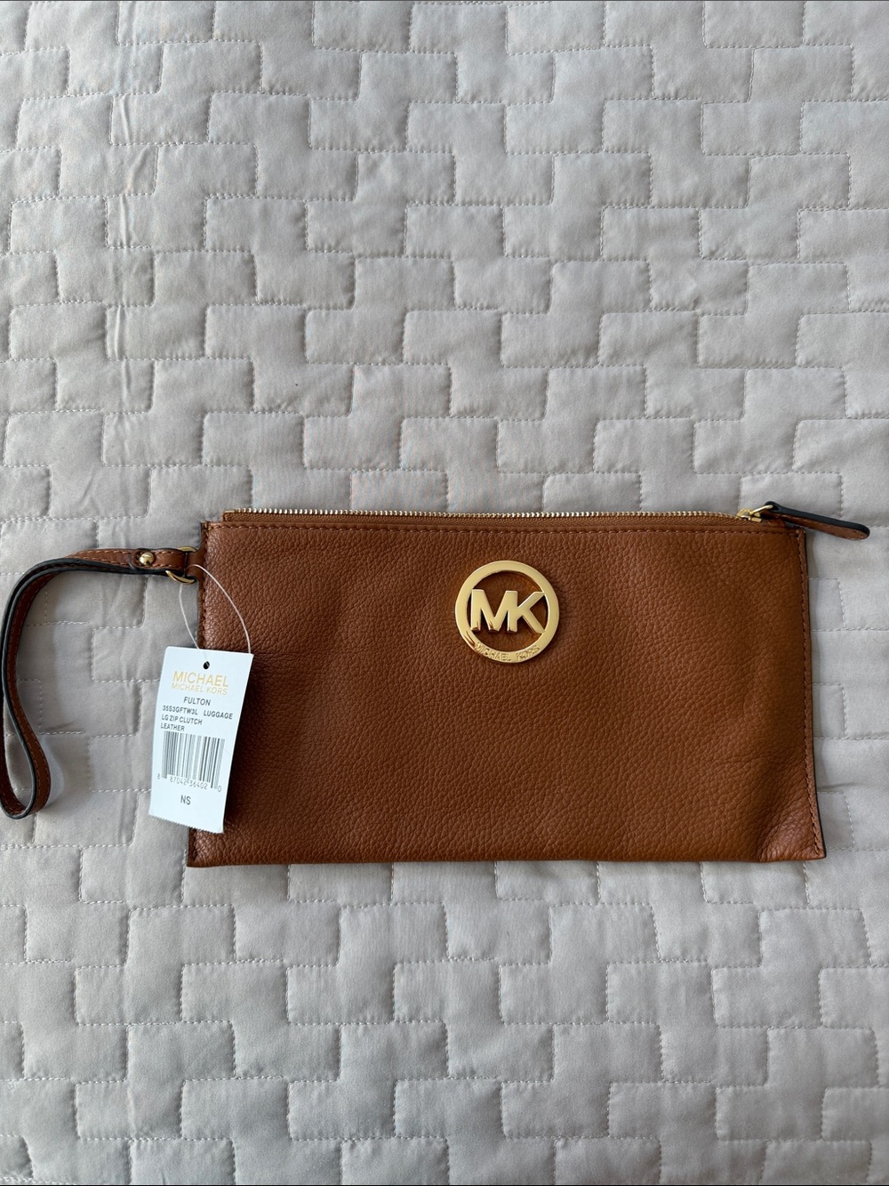 Michael Kors NWT Brown Leather Wristlet with Gold MK Logo